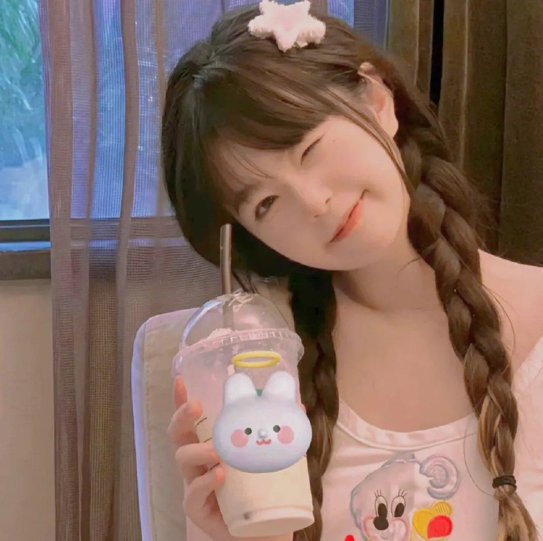 后窗的女人
